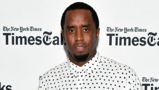 Побелял и неглиже – появиха се първите снимки на затворника Пи Диди