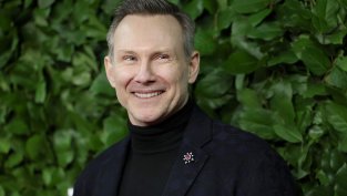 Крисчън Слейтър разкрива как се справя с възходите и паденията на Холивуд