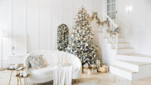 Зимен уют, топлина и минимализъм – Как да декорирате дома си в бяло тази зима