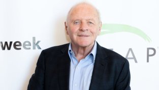 Антъни Хопкинс: Вече е модерно да „страдаш“ от нелечими болести