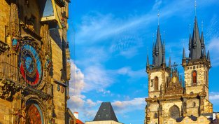 Прага – Зимна приказка с аромат на Коледа и магията на най-големия замък в света