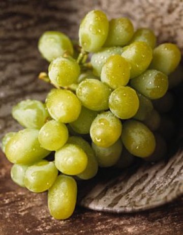 Хрупайте грозде, 100% има много ползи от него. Снимка: AMY