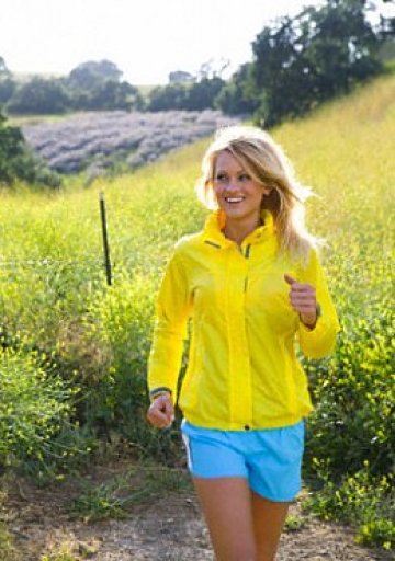 Спортувайте във всяка възраст. Това може да ви предпази и от рак на гърдата. Снимка: AMY