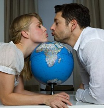 Глобусът няма да отговори на въпросите ви за вашата връзка. Снимки: СВ