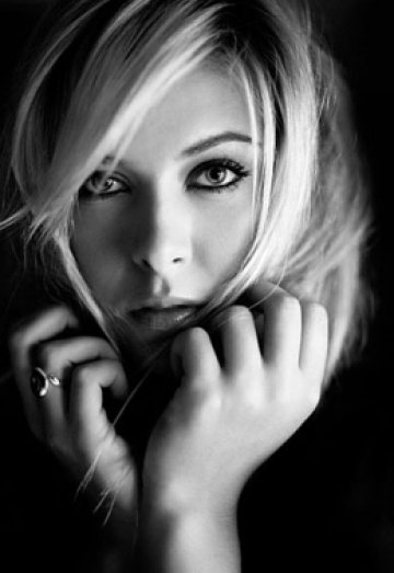 Ех, хубавица е тази Мария. Снимки: AMY
