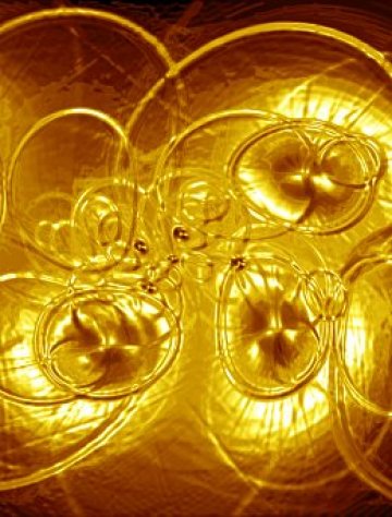 Също толкова златно-блестящи планираме да бъдем и ние през този уикенд. Снимка: sxc