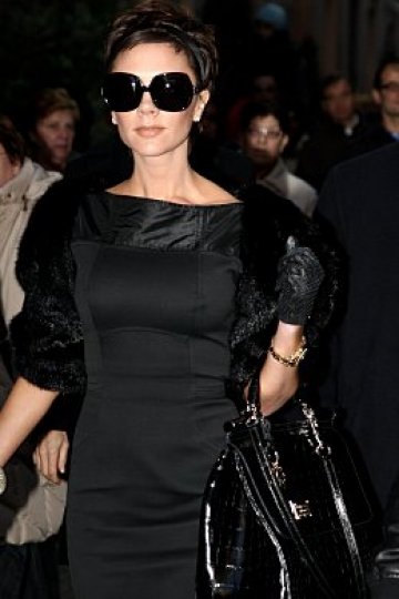 Виктория Бекъм може да изглежда много секси всъщност. Кой би повярвал? Снимки: GettyImages/Guliver, AMY