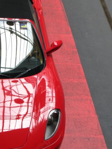 Важното е червеното да е съчетано добре. Иначе се превръща в кошмар. Снимка: СXS