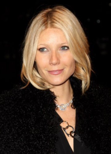 Гуинет е истинска приятелка. Подарява вибратори, книги, каквото е нужно за усмихване на натъжена Мадж. Браво. Снимка: Gettyimages/ Guliver