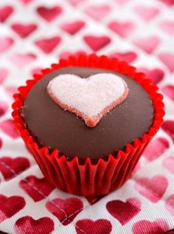 Любовта трябва да се празнува всеки ден, но защо не си доставите и малко специално удоволствие с влюбена изненада. Снимки: sxc, Булфото