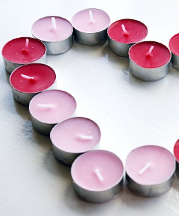 Направете нещо романтично за себе си и за приятелите си. Любовта ще дойде, когато спрете да я чакате нетърпеливо. Снимка: SXC