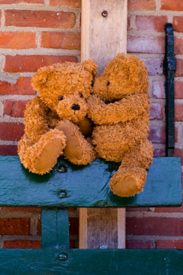 Да си поговорим на ушенце. Снимка:Dreamstime