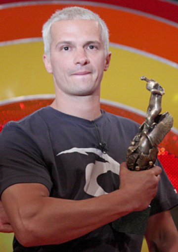 Део показа, че не е нужно да си драматичен, за да правиш благотворителност. Снимка: ВИП Брадър