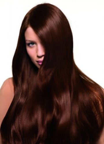 След няколко нанасяния цветът се напластява достатъчно добре, така че с всяко боядисване го градите по-красив и дълготраен. Снимки: Гарние