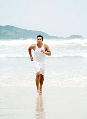 Тичането е сред най-интензивните спортни занимания, а ако го практикувате на същия фон, ще бъде чудесно. Снимка: Dreamstime