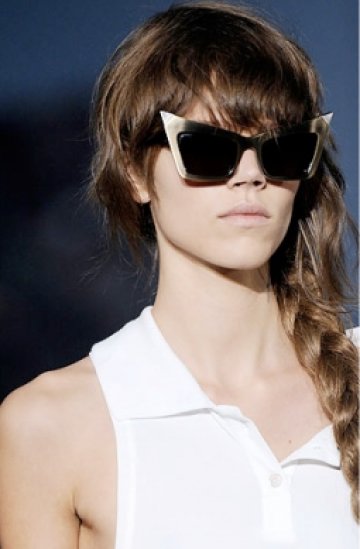 Александър Уанг експериментира с формата. Снимка: Fashion