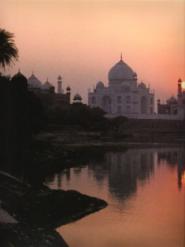 Облян в романтичната светлина на залеза. Снимка: CB