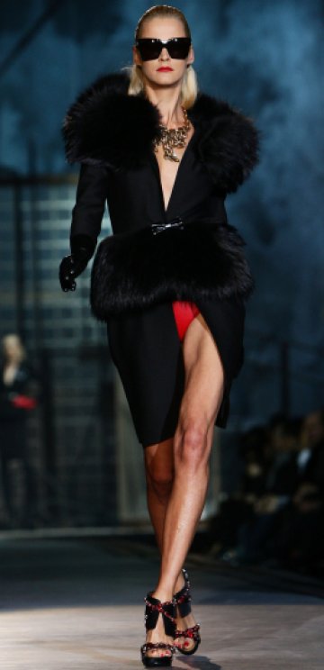 Черно, червено и лачено. Снимка: Getty Images/ Guliver