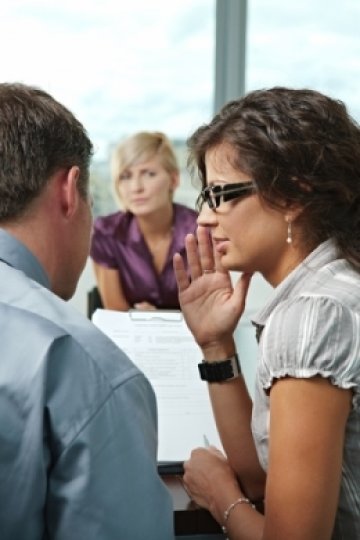 На инквизиторската маса. Снимка: Dremastime