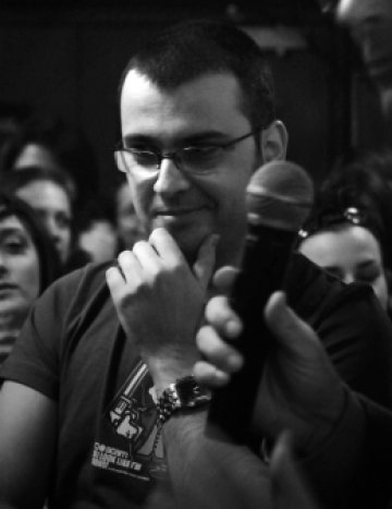 Авторът. Снимка: Colibri