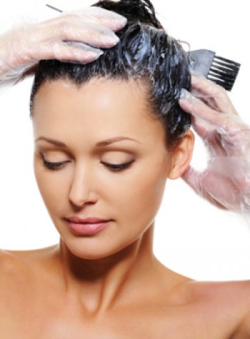 Боядисването на косата навършва 100 години. Снимка: Dreamstime