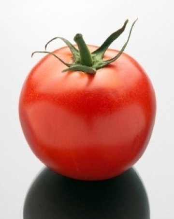 Доматите са полезни и за кожата на лицето. Снимка: Dreamstime