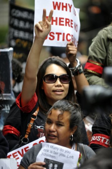 Феновете пред съда. Снимка: Getty Images/ Guliver