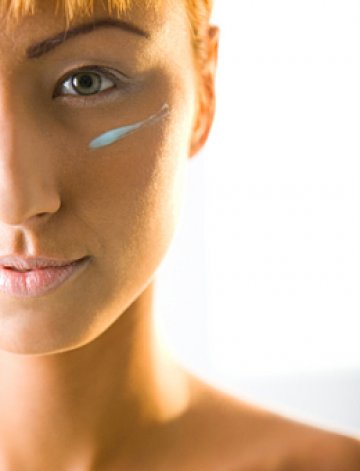 Проверете какъв тип е станала кожата ви и се грижете адекватно. Снимка: Dreamstime