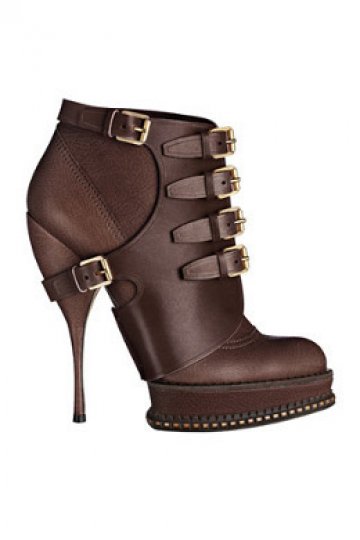 Ботите на Dior са изненадващо стилни. Снимки: Style