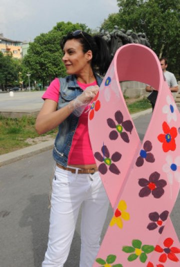 Диана Любенова е посланик на кампанията. Снимка: AVON