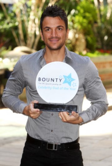 Питър Андре е много, много щастлив от наградата си. Снимка: Gettyimages/Guliver