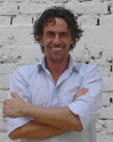 Човекът, който знае как да прави сладолед. Снимка: Личен архив