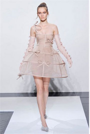 Класика в жанра Haute Couture. Снимки: Fashion