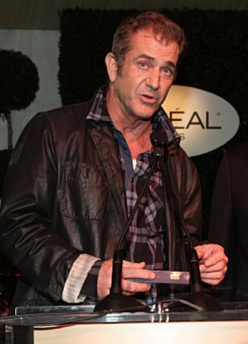 Мел иска да се спаси. Снимка: Gettyimages/Guliver