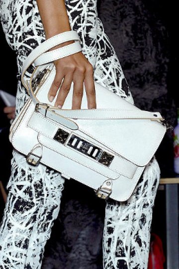 Единственото бяло изключение. Снимки: Proenza Schouler