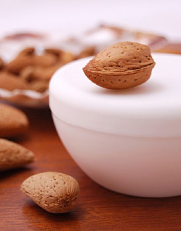 Бадеми за хубава кожа. Снимка: Dreamstime