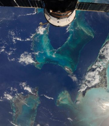 Снимки: Douglas H. Wheelock