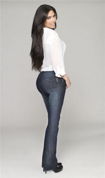 Снимка: Kardashian Denim Collection