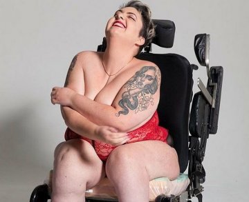 Щастливи и красиви с... любовни "дръжки" и целулит