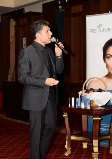 Д-р Евгени Христозов, Снимка: Rejuvesse MD