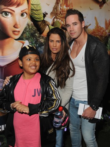 Кати Прайс, мъжът ѝ и големият ѝ син; Снимка: Getty Images