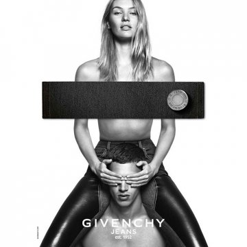 Снимка: Givenchy Jeans