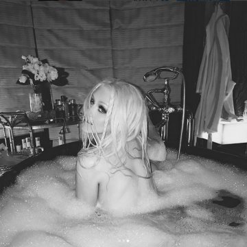 Снимки: Instagram