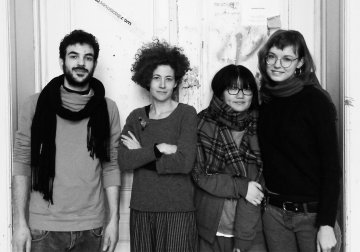 Снимка: Червена точка