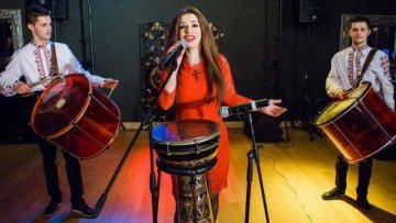 Елица Тодорова и Вакали ще пеят на Balkan Fashion Week