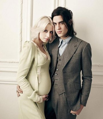 Снимка: сп. Hello!