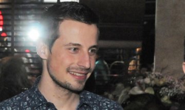 Щастливият татко. Снимка: Булфото