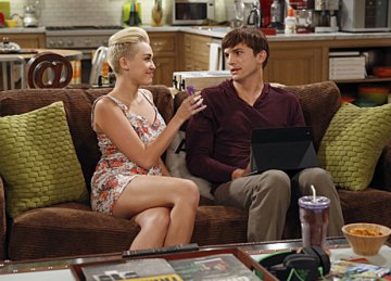 Снимка: Кадър от сериала "Двама мъже и половина"