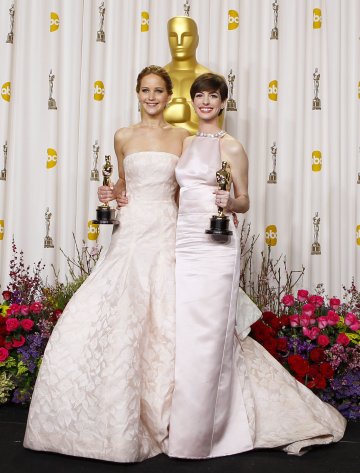 Дженифър Лорънс и Ан Хатауей, Снимка: Reuters