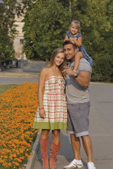 Коцето, Надя и дъщеря им: Снимка: Love Style 